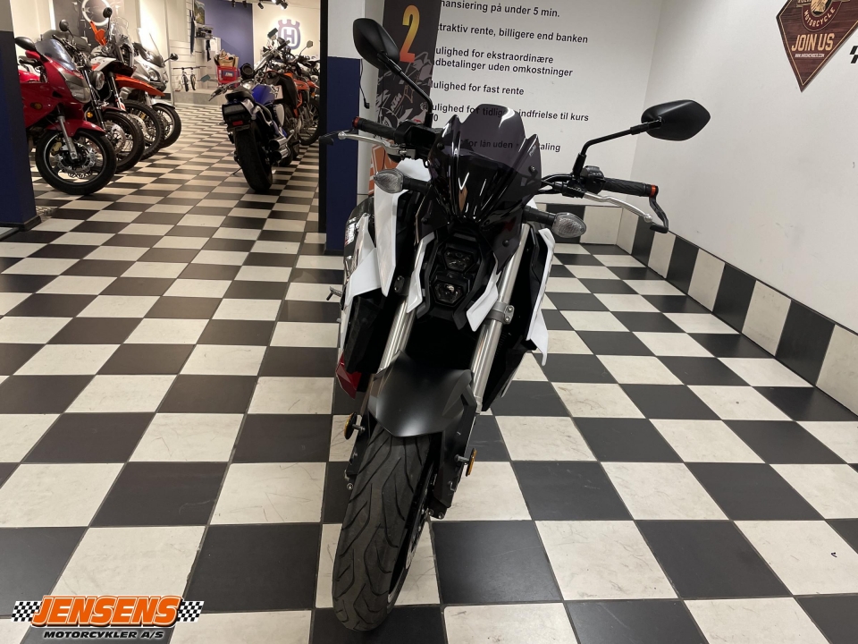 Suzuki GSXS 950