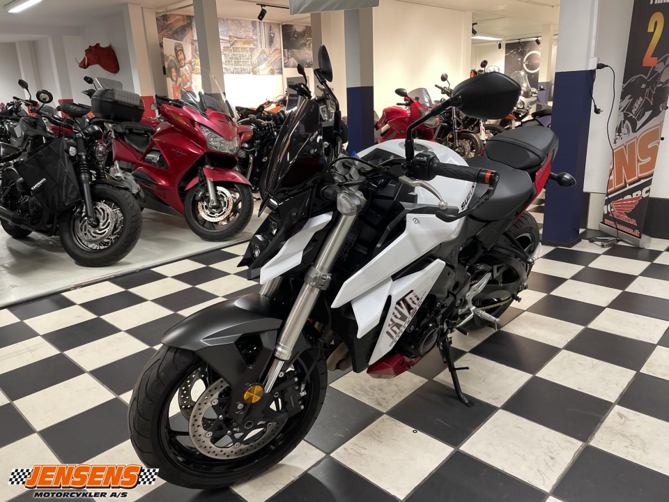 Suzuki GSXS 950
