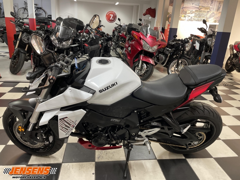 Suzuki GSXS 950