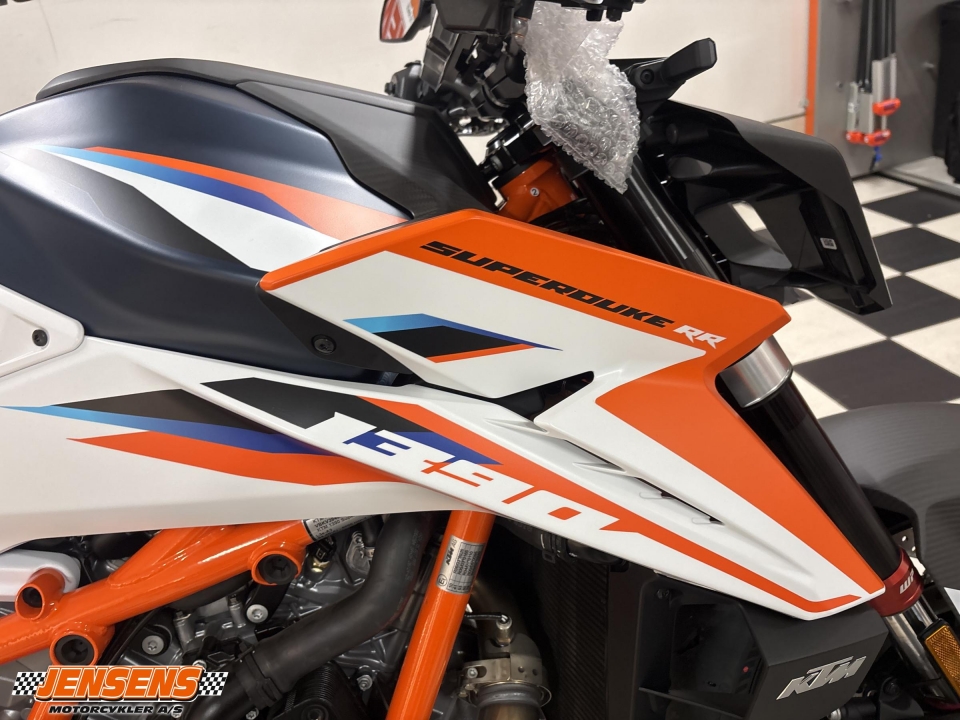 KTM 1390 Super Duke R