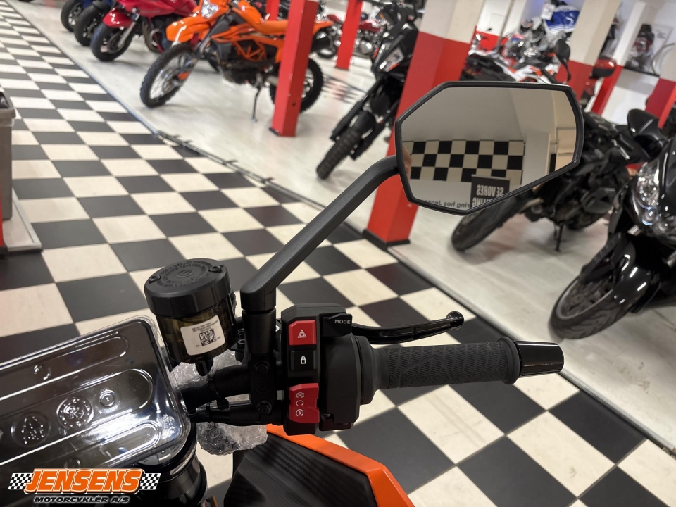 KTM 1390 Super Duke R