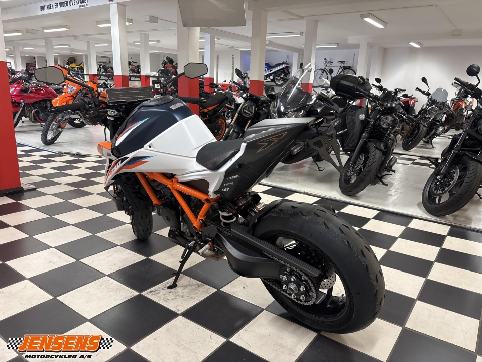 KTM 1390 Super Duke R