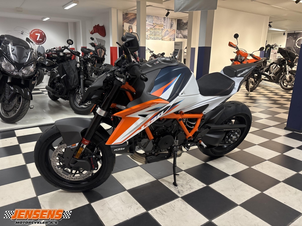 KTM 1390 Super Duke R