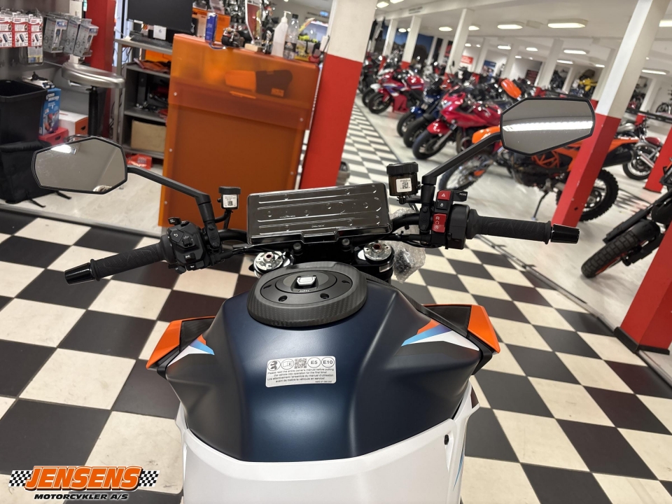 KTM 1390 Super Duke R