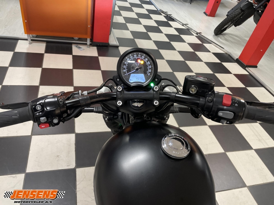 Triumph Bonneville Bobber
