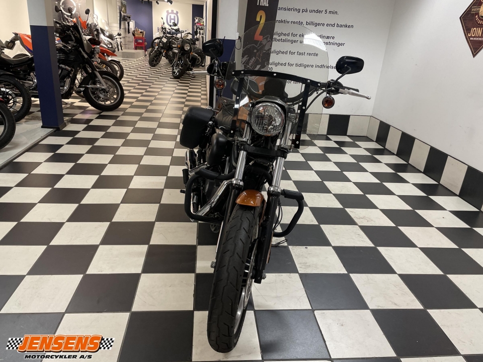 Harley-Davidson XL883R