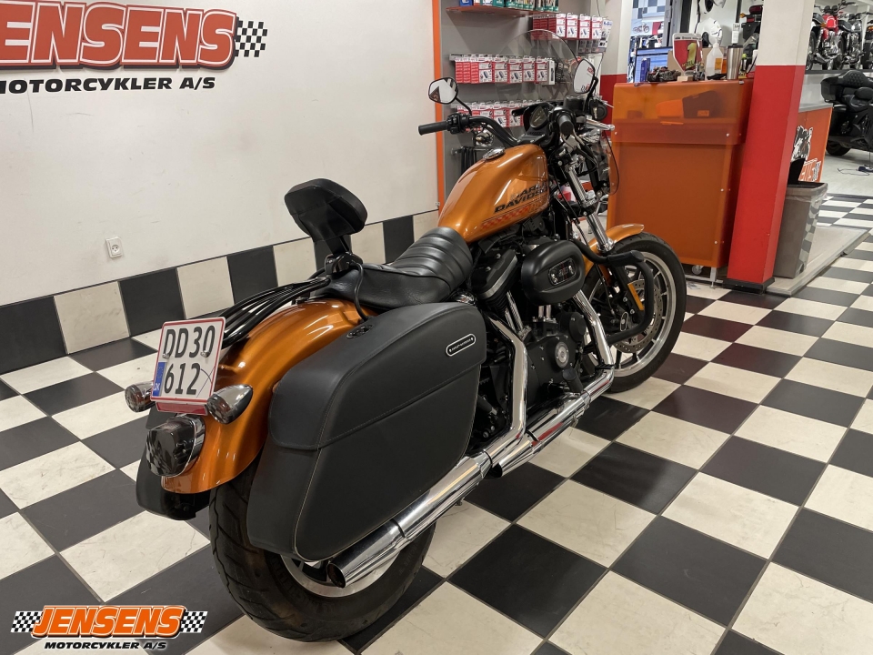 Harley-Davidson XL883R