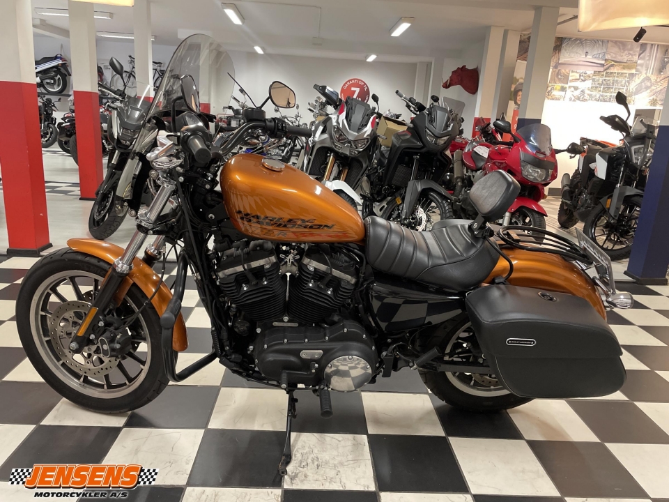 Harley-Davidson XL883R