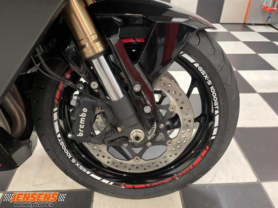 Suzuki GSXS 1000 GT