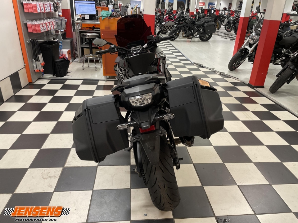 Suzuki GSXS 1000 GT