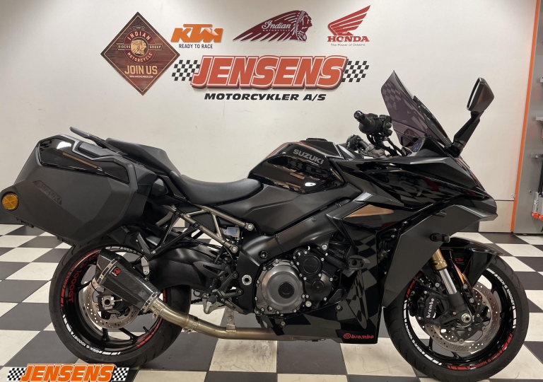 Suzuki GSXS 1000 GT