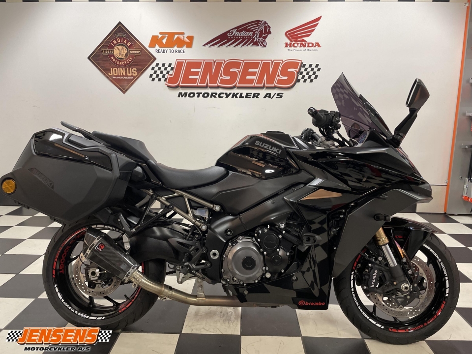 Suzuki GSXS 1000 GT