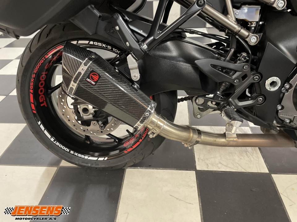 Suzuki GSXS 1000 GT