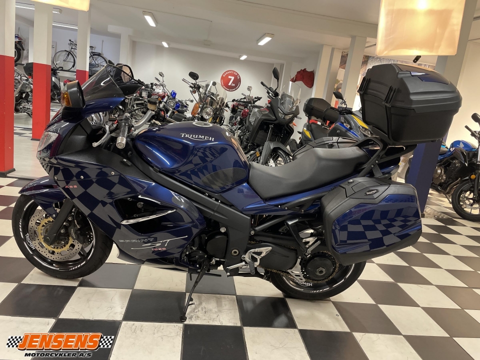 Triumph Sprint ST 1050