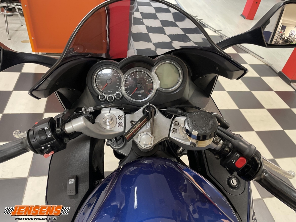 Triumph Sprint ST 1050