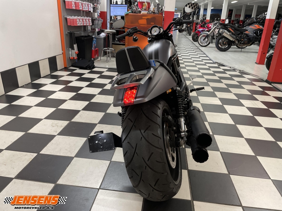 Harley-Davidson VRSCDX Night Rod Special
