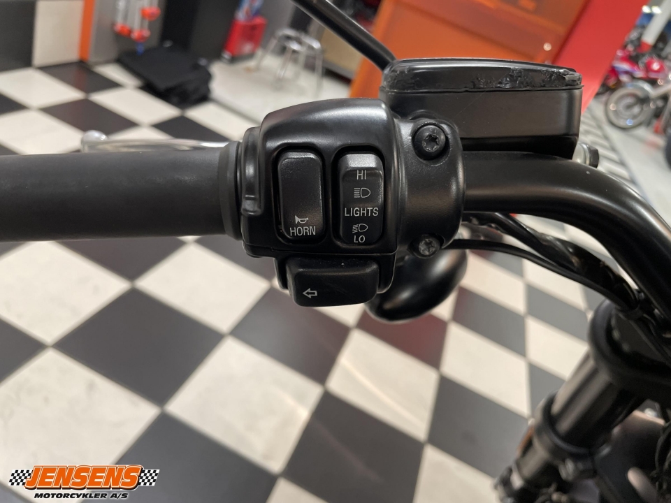 Harley-Davidson VRSCDX Night Rod Special