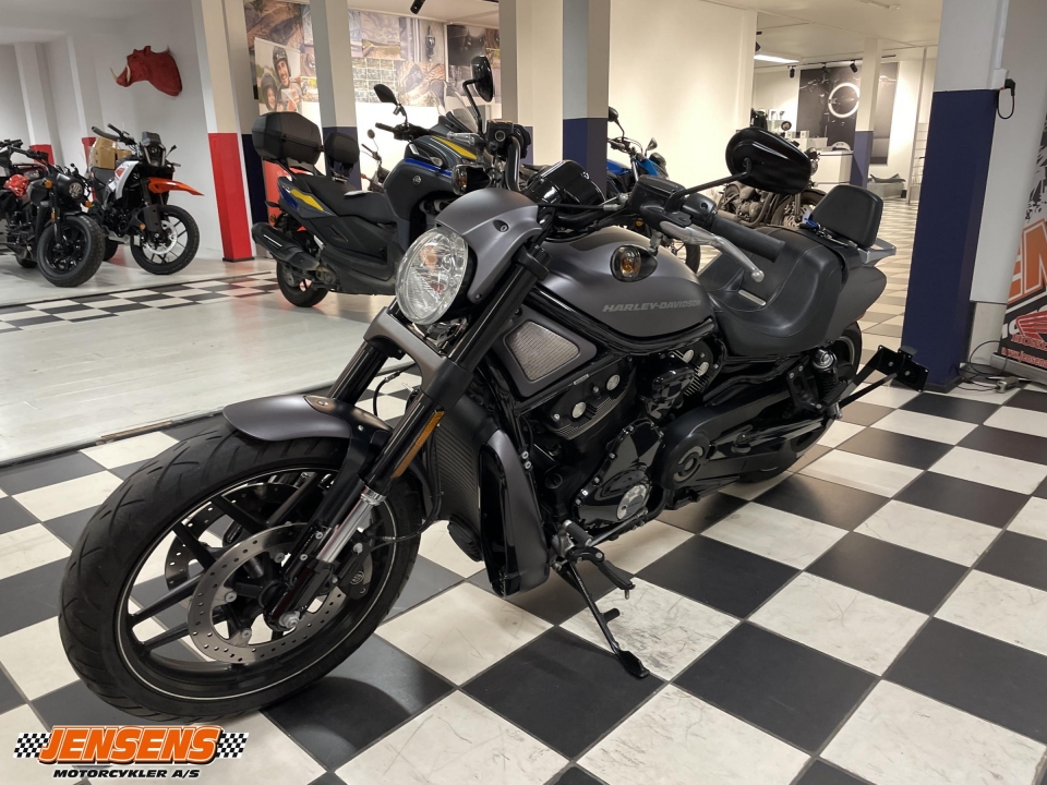 Harley-Davidson VRSCDX Night Rod Special