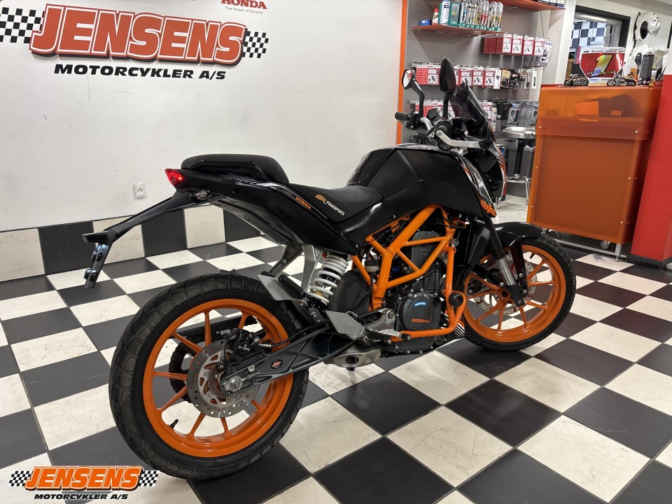 KTM 390 Duke