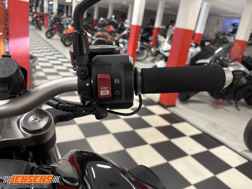 Honda CB 1000 R