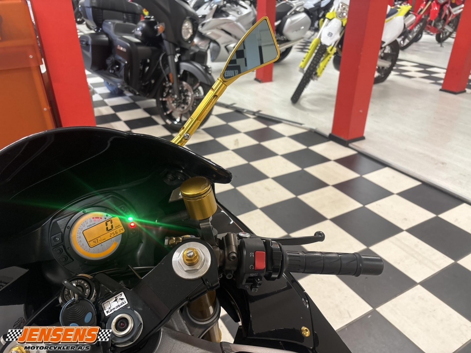 Kawasaki ZX6R
