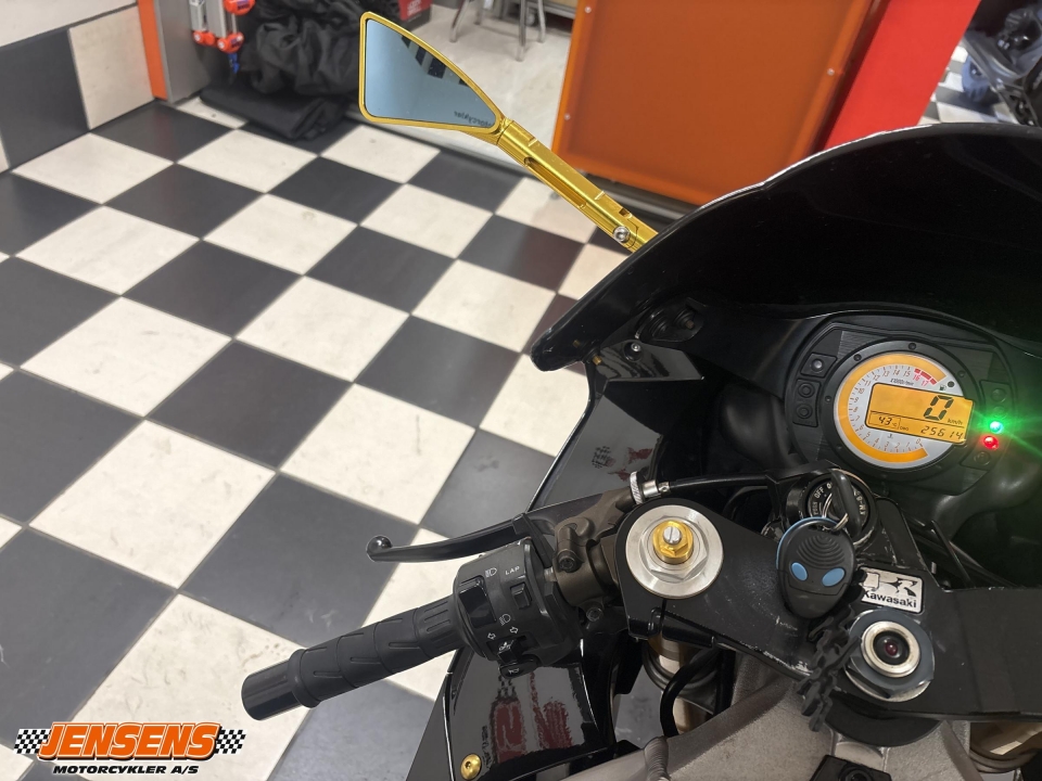 Kawasaki ZX6R