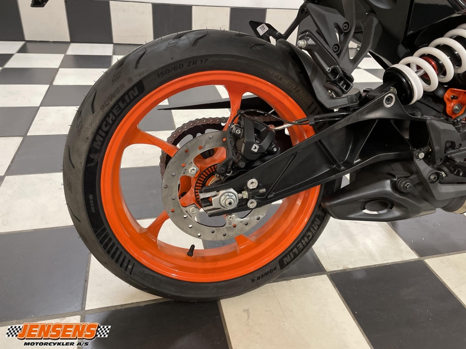 KTM 390 Duke
