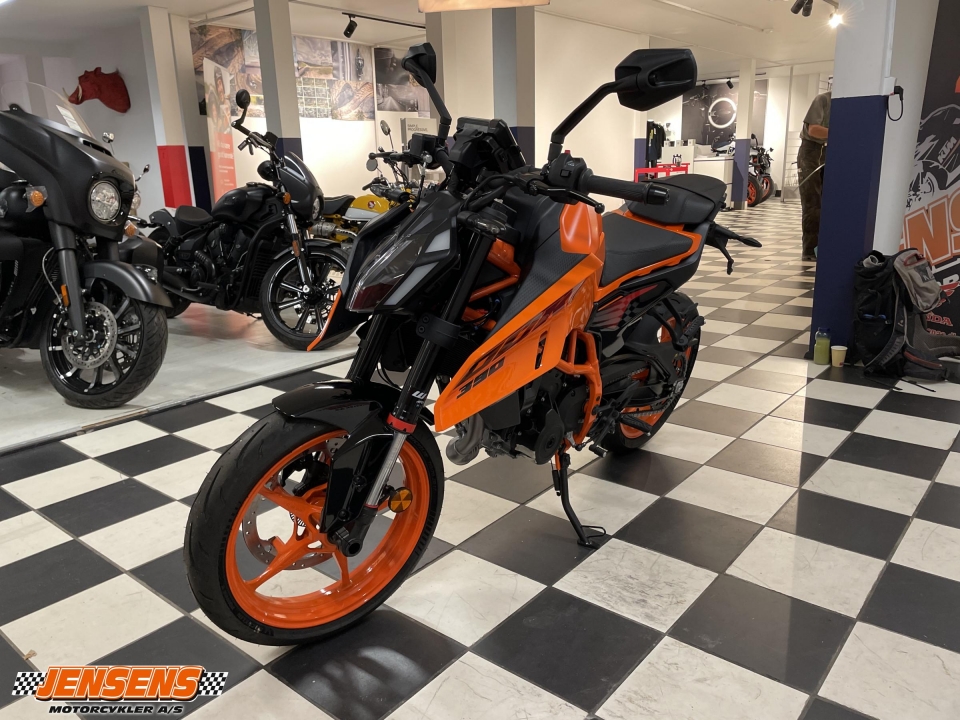KTM 390 Duke