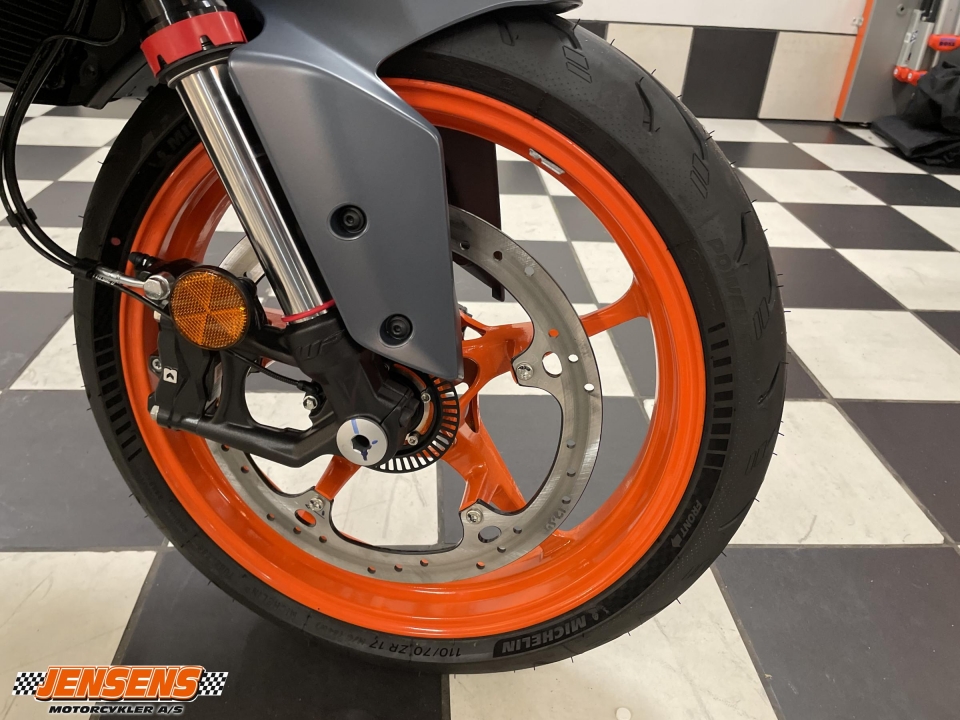 KTM 390 Duke