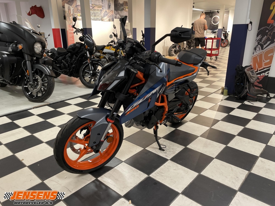 KTM 390 Duke