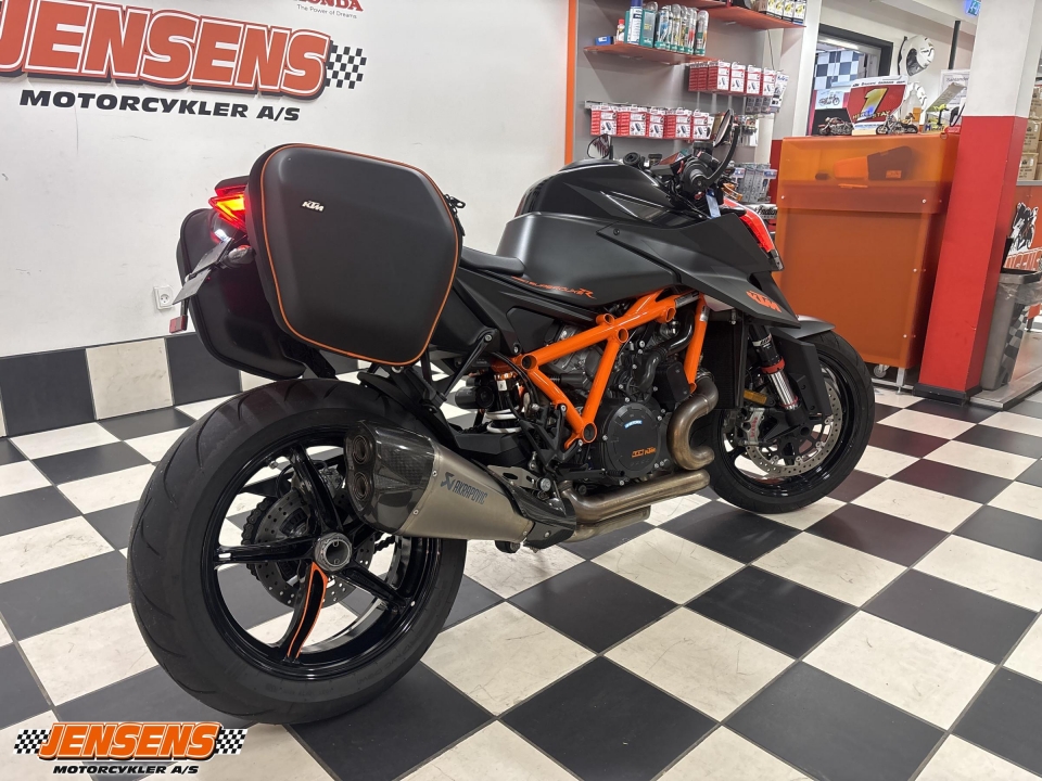 KTM 1290 Super Duke R