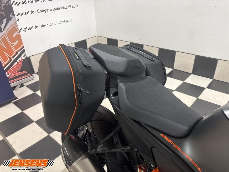 KTM 1290 Super Duke R