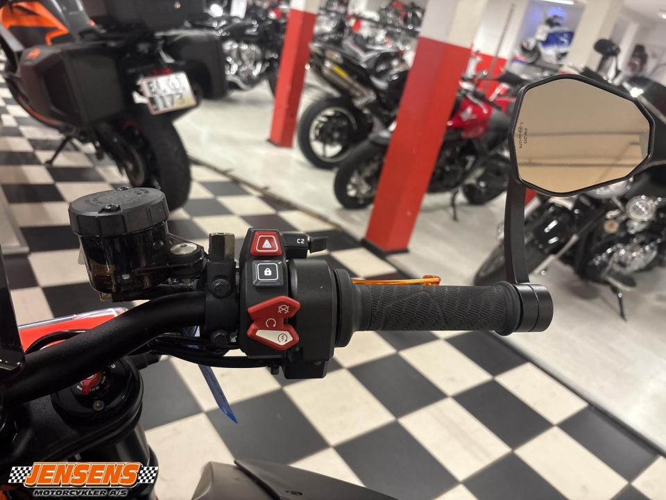 KTM 1290 Super Duke R