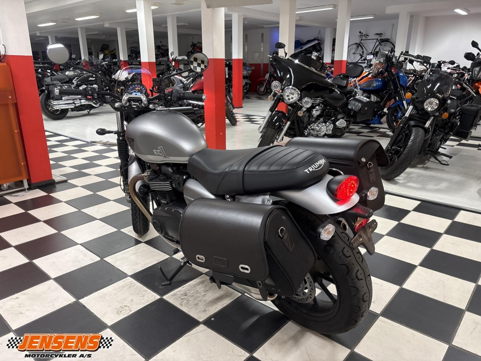 Triumph Bonneville Street Twin
