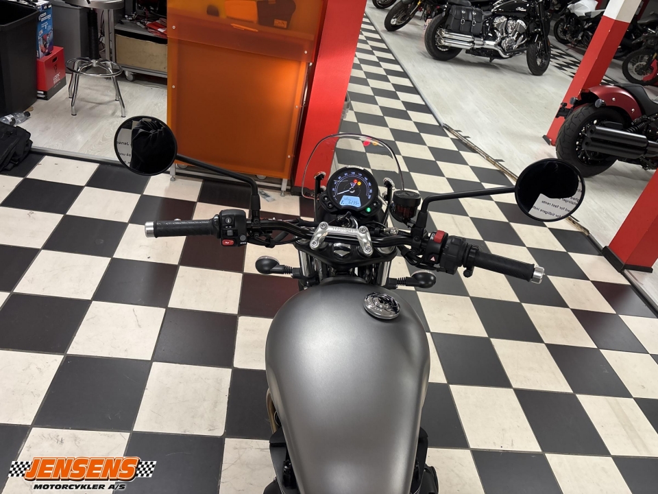 Triumph Bonneville Street Twin