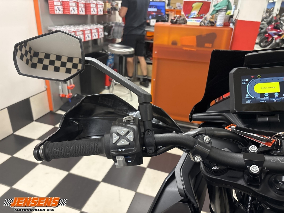 KTM 890 SMT