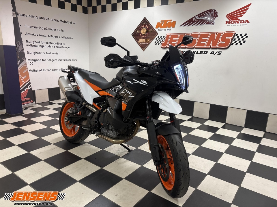 KTM 890 SMT