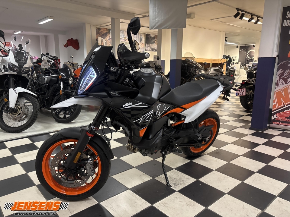 KTM 890 SMT
