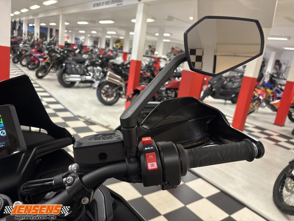 KTM 890 SMT