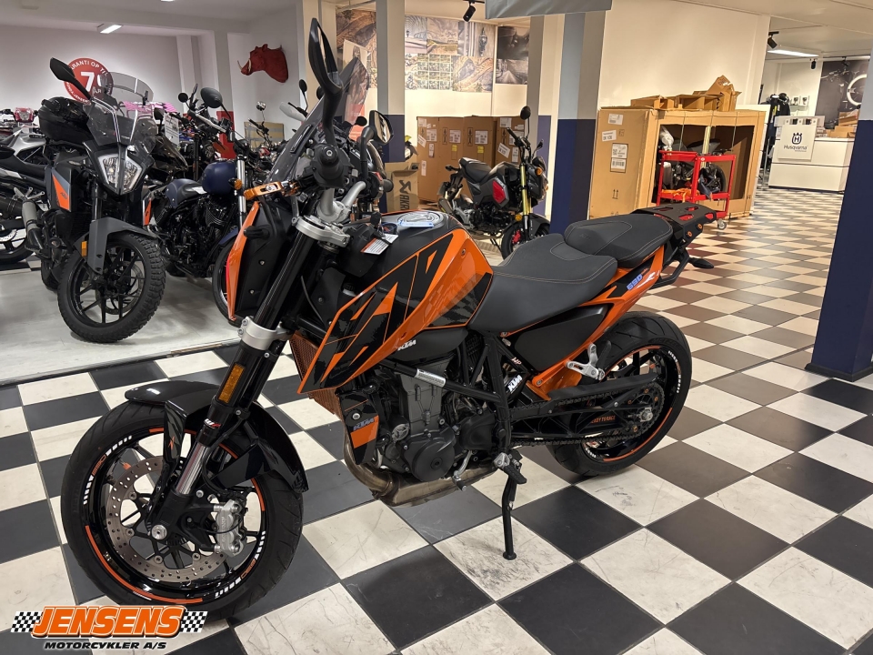 KTM 690 DUKE