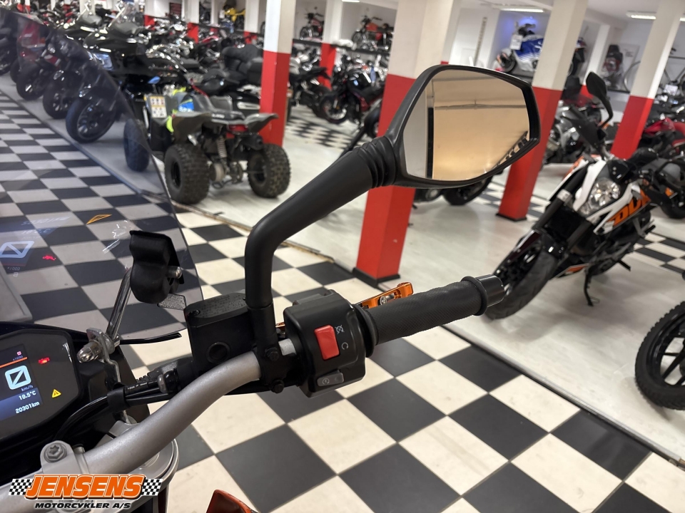 KTM 690 DUKE