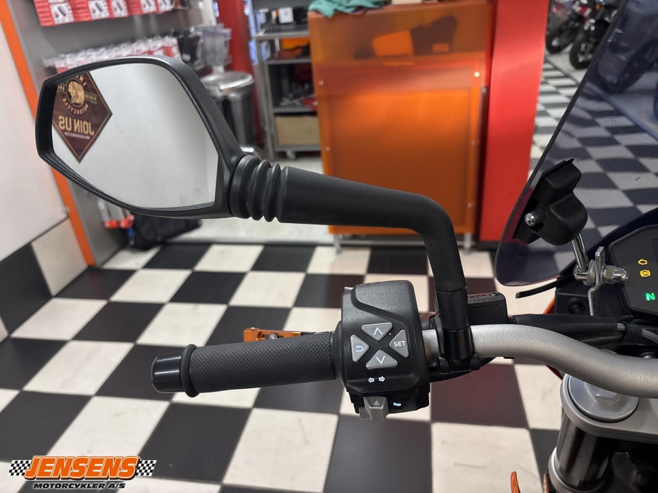 KTM 690 DUKE