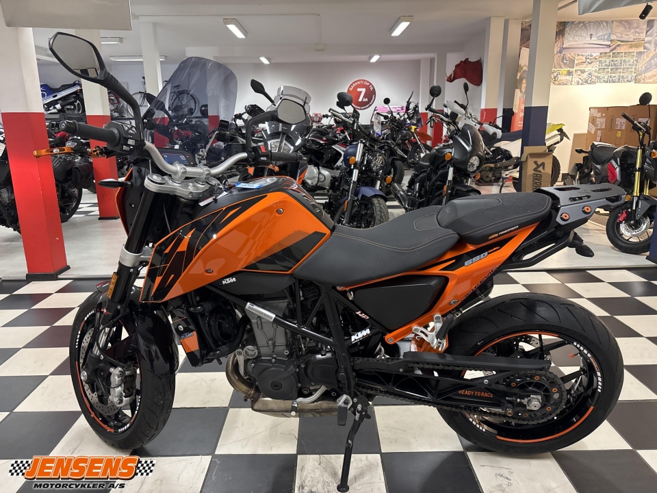 KTM 690 DUKE
