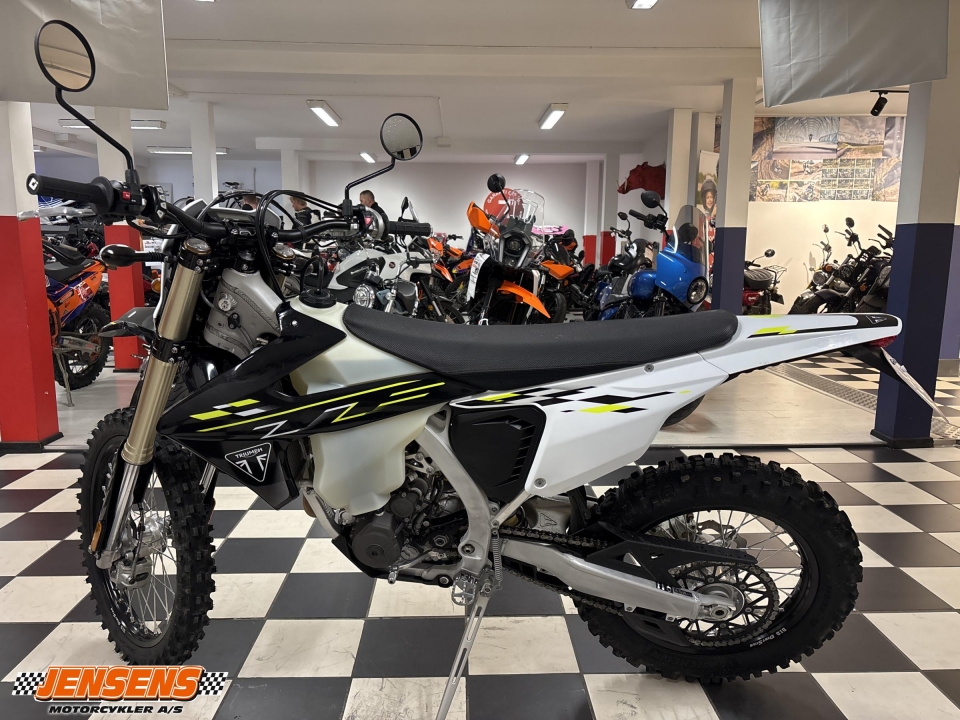 Triumph TF 450-E