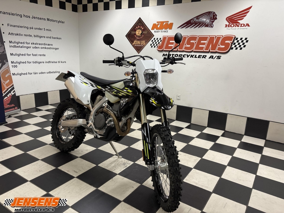 Triumph TF 450-E