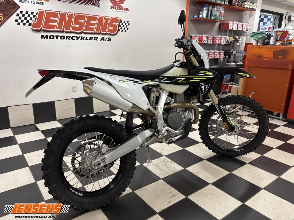 Triumph TF 450-E