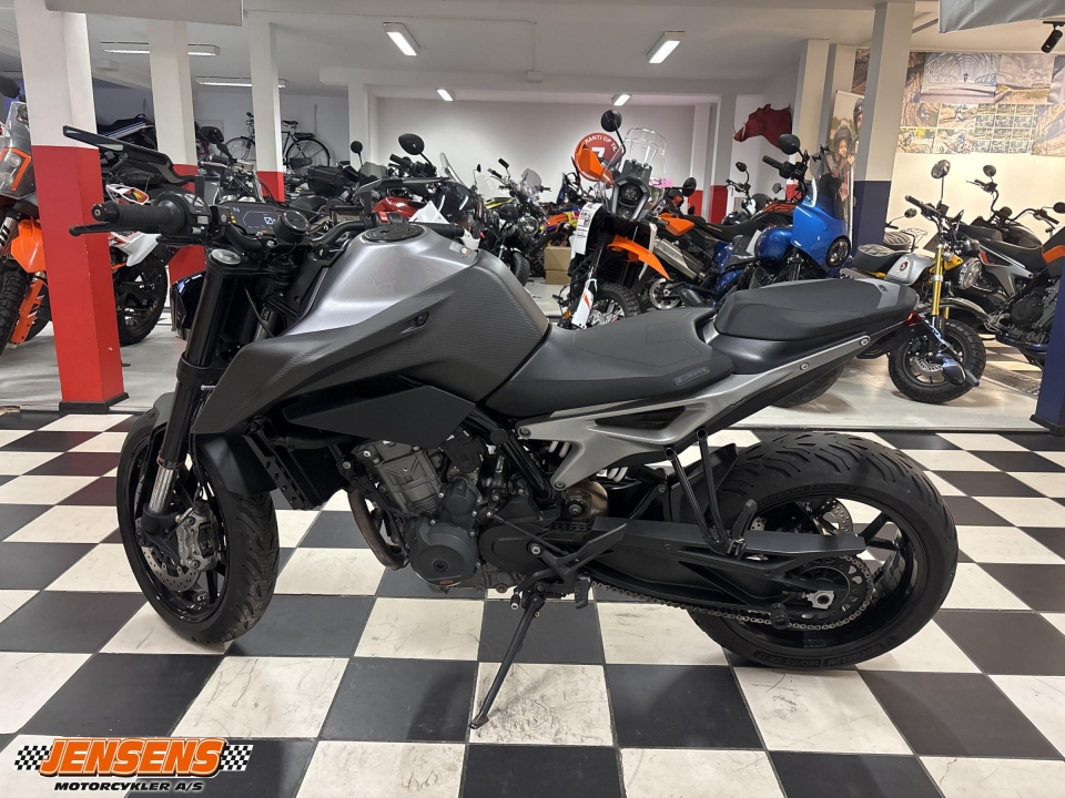KTM 790 Duke