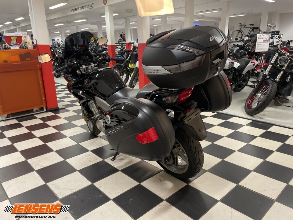 Honda CBF 1000 A
