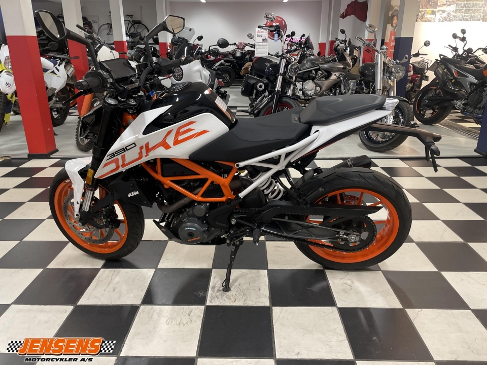 KTM 390 Duke