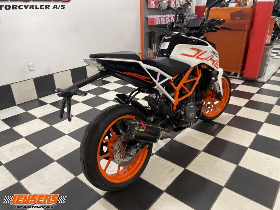KTM 390 Duke
